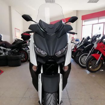 Motos Pedro C.B. moto blanca